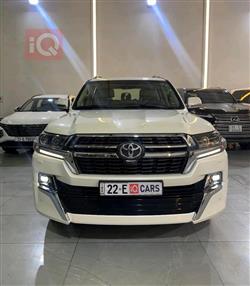 تۆیۆتا لاند کروزەر